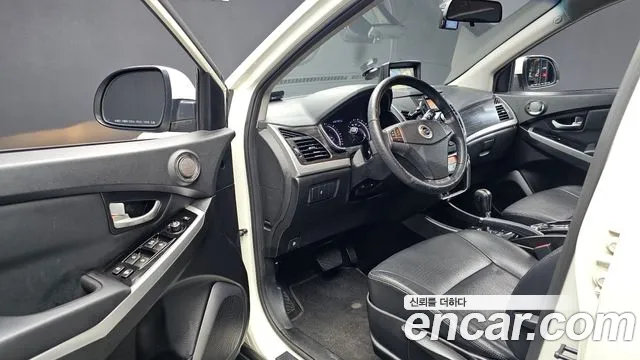 KG_Mobility_Ssangyong KORANDO 2014 thumb 10