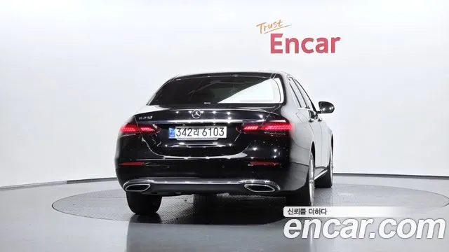 Mercedes-Benz E-Класс 2021 thumb 4