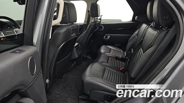Land Rover Discovery 2022 thumb 10