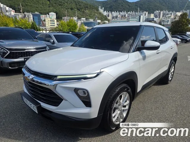 ChevroletGMDaewoo TrailBlazer 2023 thumb 2