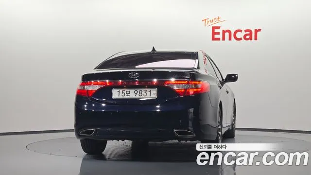 Hyundai Grandeur 2011 thumb 3