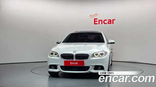 BMW 5-Series 2016 thumb 3