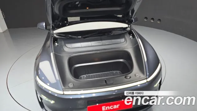 Tesla Model Y 2025 thumb 6
