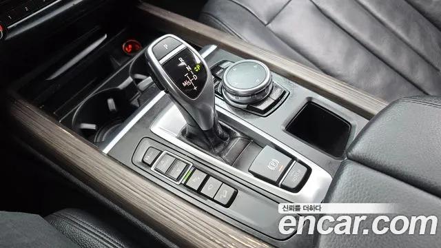 BMW X5 2016 thumb 9