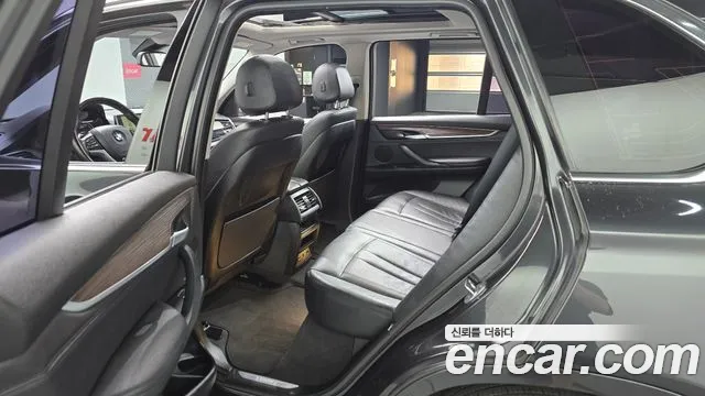 BMW X5 2016 thumb 11
