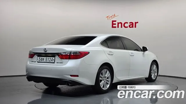 Lexus ES 2012 thumb 2