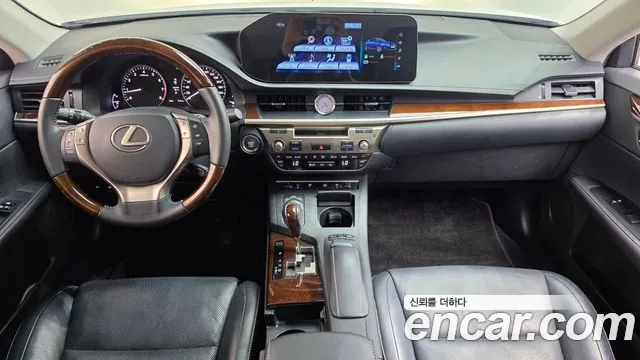 Lexus ES 2012 thumb 7