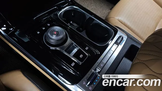 Kia Carnival 2021 thumb 9