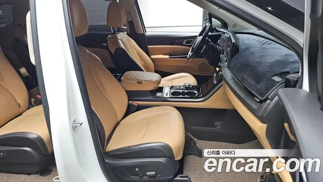 Kia Carnival 2021 thumb 10