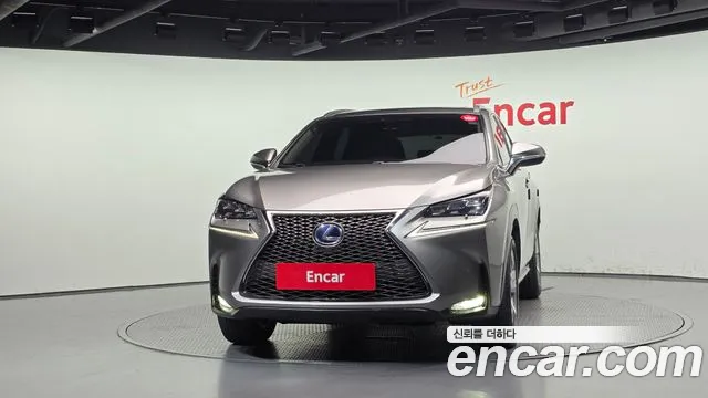 Lexus NX 2016 thumb 3