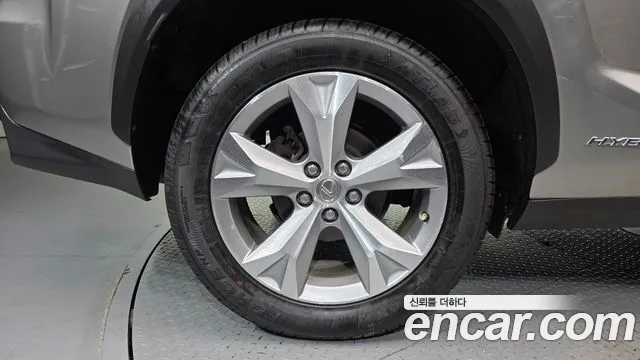 Lexus NX 2016 thumb 5