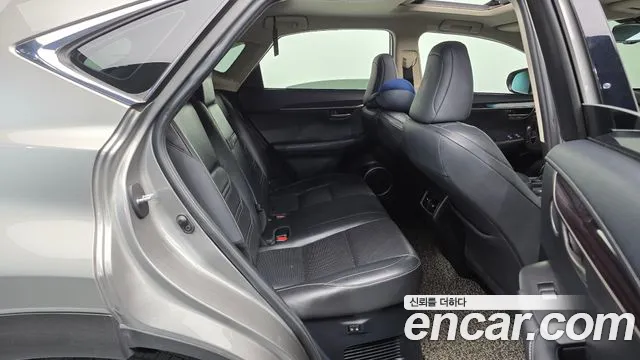 Lexus NX 2016 thumb 12