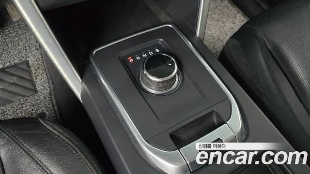 Land Rover Discovery Sport 2017 thumb 8