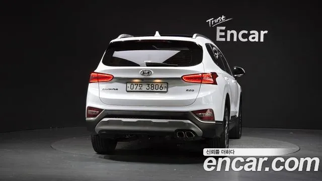 Hyundai Santa Fe 2018 thumb 4