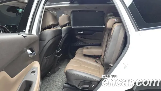 Hyundai Santa Fe 2018 thumb 11