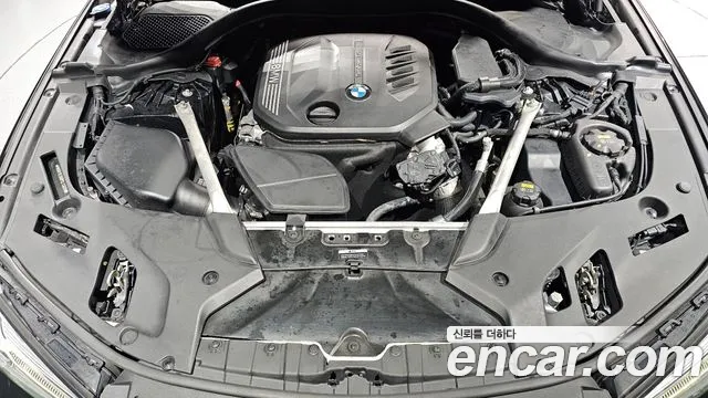 BMW 5-Series 2022 thumb 6