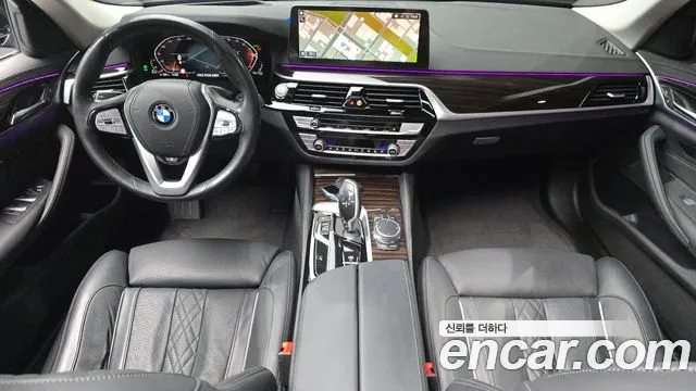BMW 5-Series 2022 thumb 7