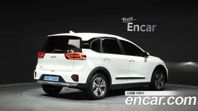 Kia Niro 2022 thumb 2
