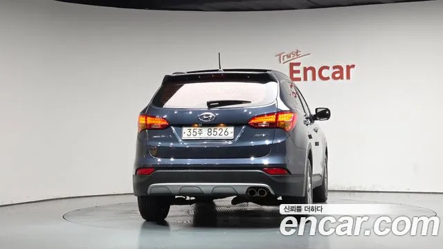 Hyundai Santa Fe 2012 thumb 4