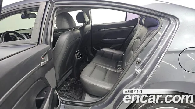 Hyundai Avante 2015 thumb 11