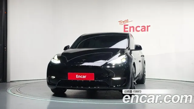 Tesla Model Y 2022 thumb 3
