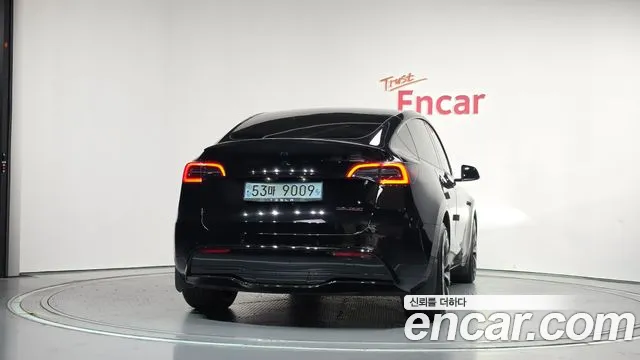 Tesla Model Y 2022 thumb 4