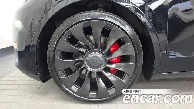 Tesla Model Y 2022 thumb 5