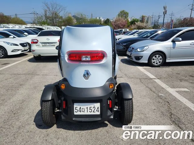 Renault-KoreaSamsung Twizy 2018 thumb 5