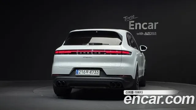 Porsche Cayenne 2023 thumb 4