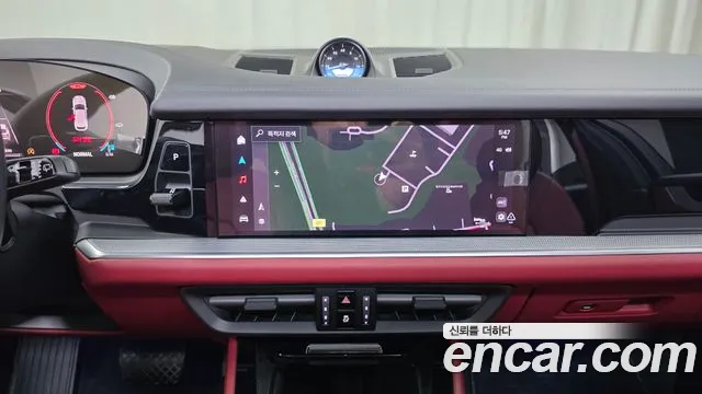 Porsche Cayenne 2023 thumb 11