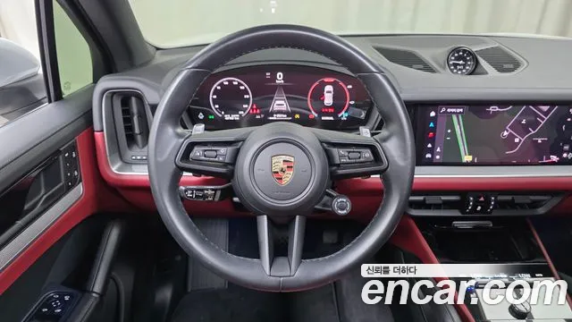 Porsche Cayenne 2023 thumb 12