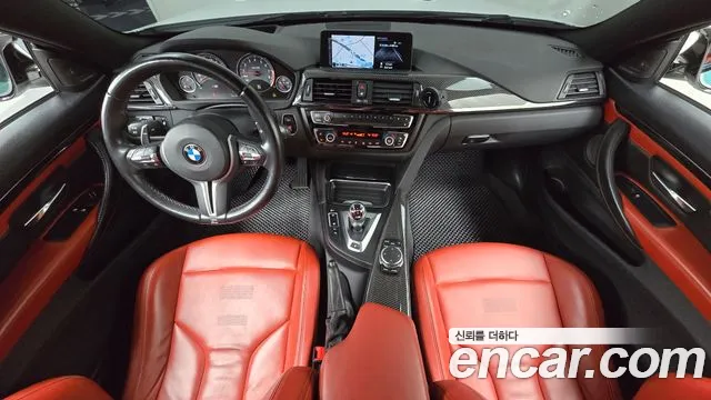 BMW M4 2015 thumb 7