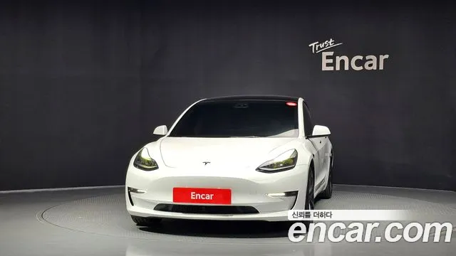 Tesla Model 3 2022 thumb 3