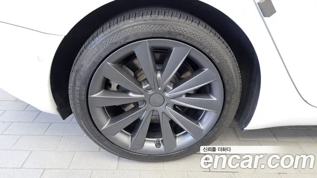 Tesla Model 3 2022 thumb 5