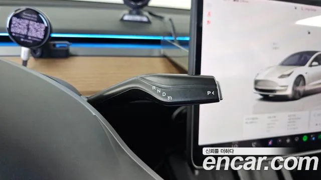 Tesla Model 3 2022 thumb 9