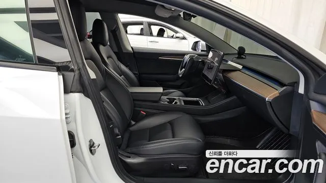 Tesla Model 3 2022 thumb 11