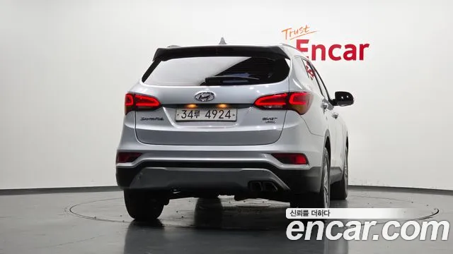 Hyundai Santa Fe 2015 thumb 4