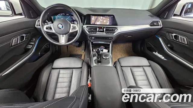 BMW 3-Series 2021 thumb 7