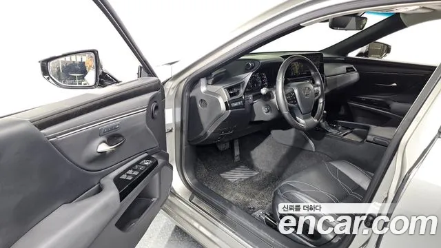 Lexus ES 2023 thumb 10