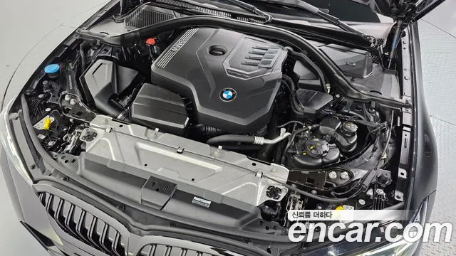 BMW 3-Series 2023 thumb 6
