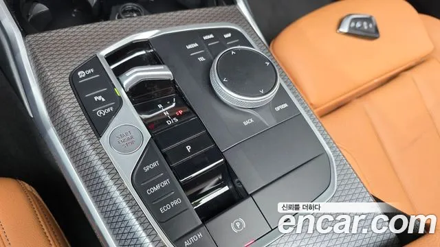 BMW 3-Series 2023 thumb 9
