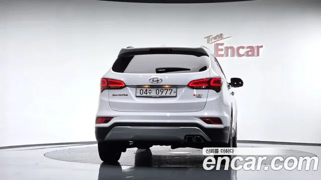 Hyundai Santa Fe 2015 thumb 4