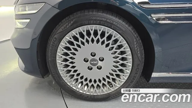 Genesis G80 2022 thumb 5