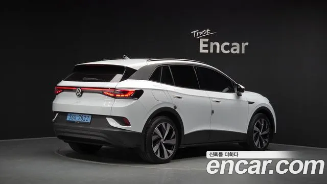 Volkswagen ID.4 2023 thumb 2