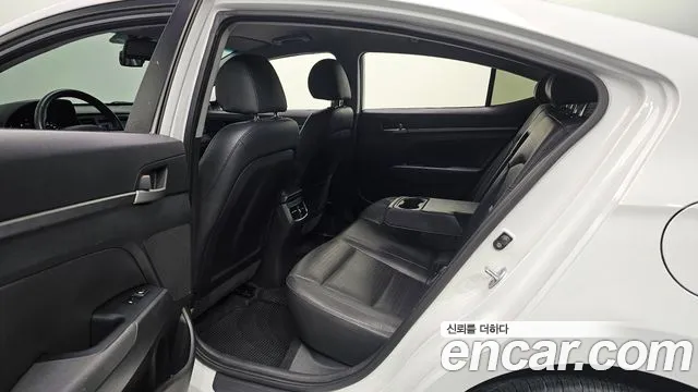 Hyundai Avante 2016 thumb 11