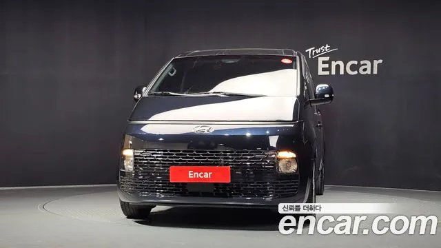 Hyundai Staria 2022 thumb 3