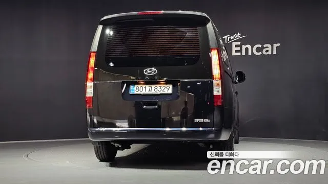 Hyundai Staria 2022 thumb 4