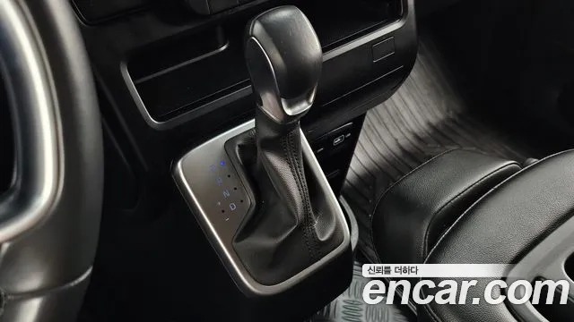 Hyundai Staria 2022 thumb 9