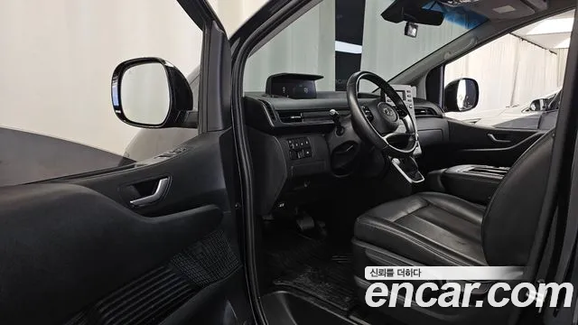 Hyundai Staria 2022 thumb 10