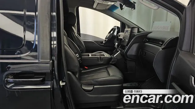 Hyundai Staria 2022 thumb 11